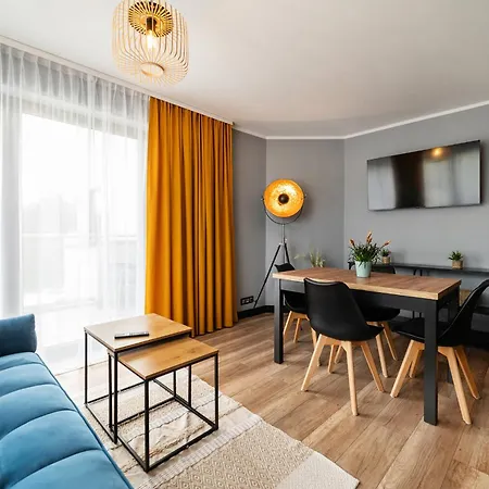 Apartment Vela 2min Plaza Hryniewieckiego