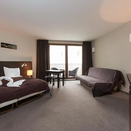 Vela 2min Plaza Hryniewieckiego