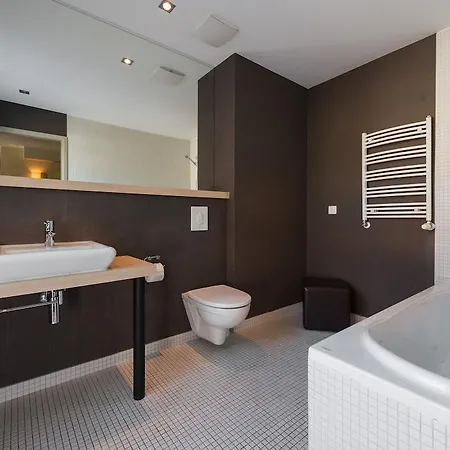 Vela 2min Plaza Hryniewieckiego Władysławowo