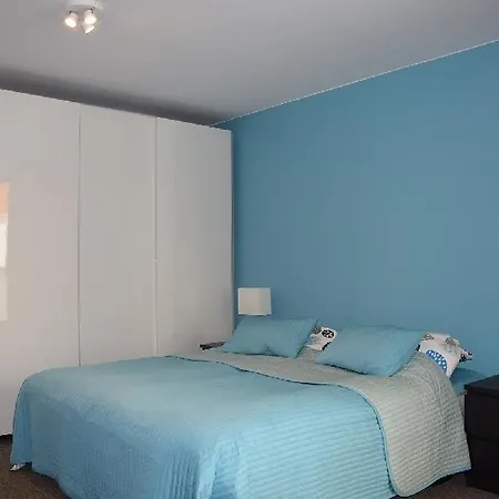 Apartment Vela 2min Plaza Hryniewieckiego *