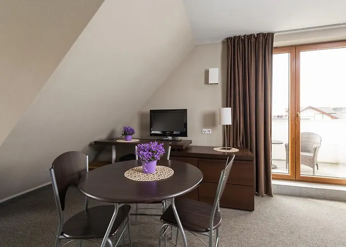 Vela 2min Plaza Hryniewieckiego * Władysławowo