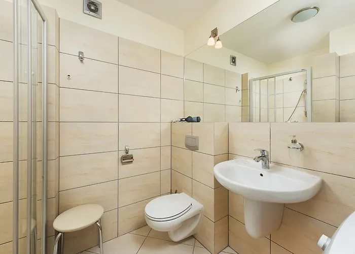 Vela 2min Plaza Hryniewieckiego *