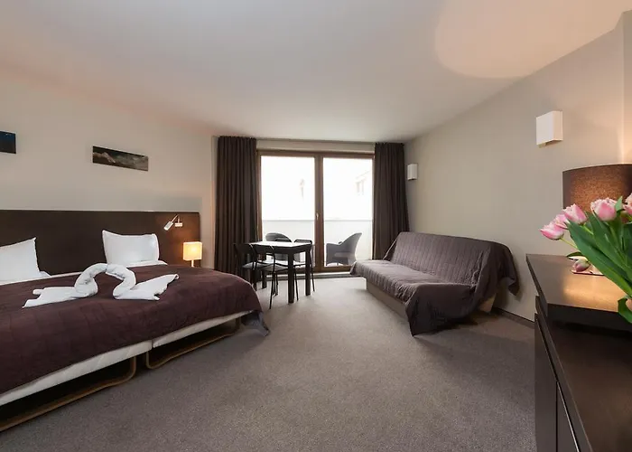 Vela 2min Plaza Hryniewieckiego